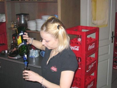 hmm becherovčička...komupak je asi nalejvána?
