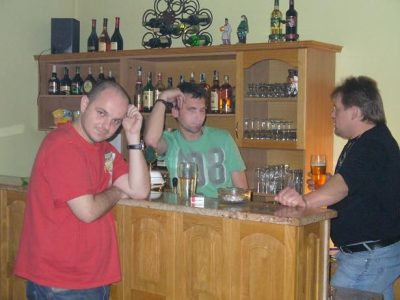 hrdina večera ještě za střízliva