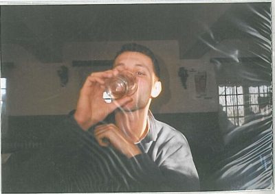 Bulhar pijící panáka
